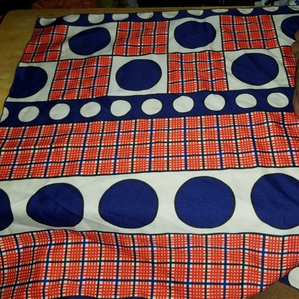 VINTAGE RED, WHITE, BLUE SHAPES SCARF PRELOVED - Picture 2 of 6